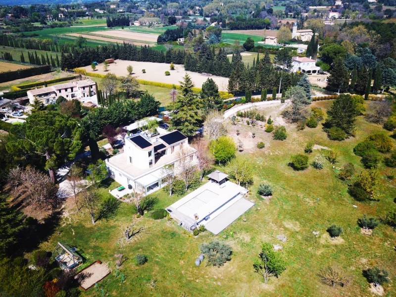 nstallation de panneaux solaires photovoltaïques sur toit à Manosque pour une autonomie énergétique et des économies sur la facture d'électricité