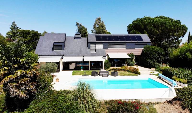 installer panneaux photovoltaïques dans la région de Fréjus dans le VAR